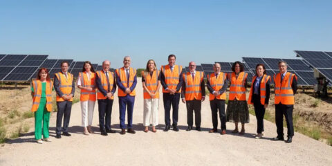 El parque fotovoltaico de Madrid-Barajas cubrirá el 100% del consumo eléctrico del aeropuerto