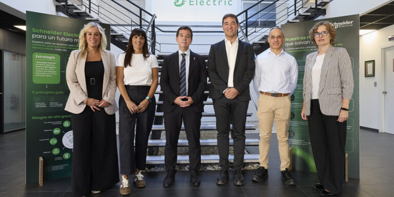 La planta de Schneider Electric en Puente la Reina producirá nuevos conectores para redes de telecomunicaciones