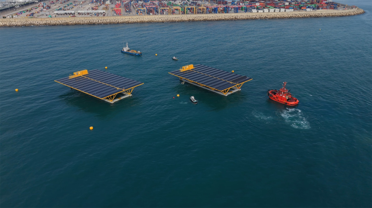 El Puerto de Valencia alberga un demostrador solar flotante marino de 1 MW formado por dos plataformas de 500 kW
